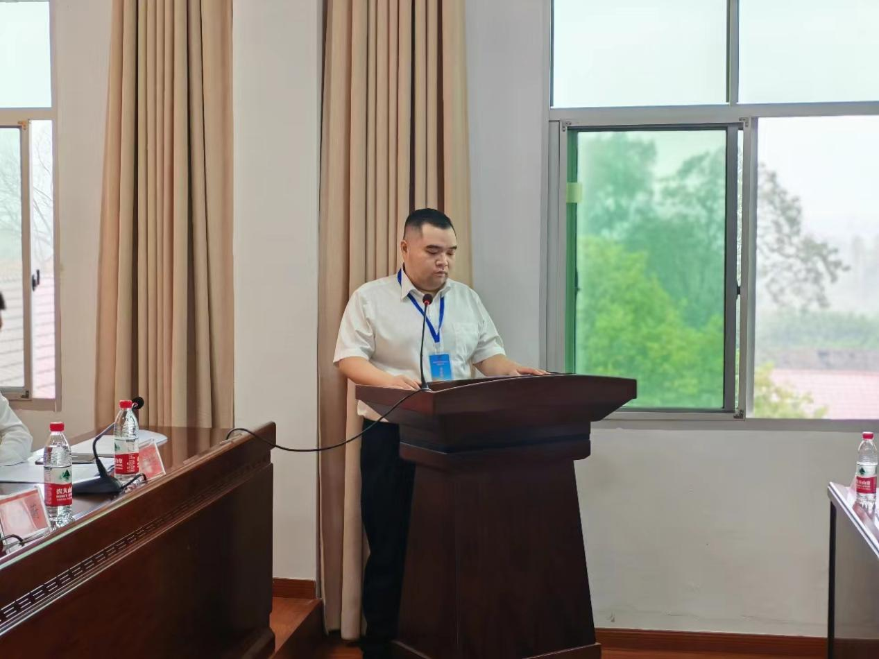 古岳峰镇召开第六届人民代表大会第四次会议
