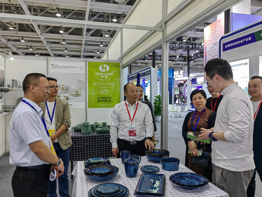 株企优品亮相跨交会，17家企业携手开拓电商蓝海