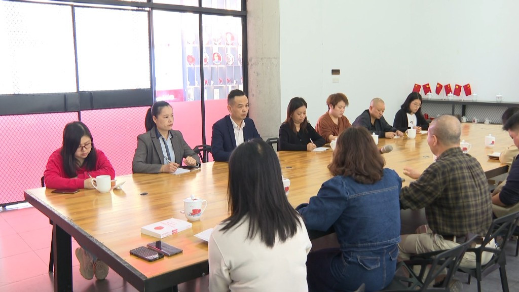 送法进企，当好营商环境“护航员”