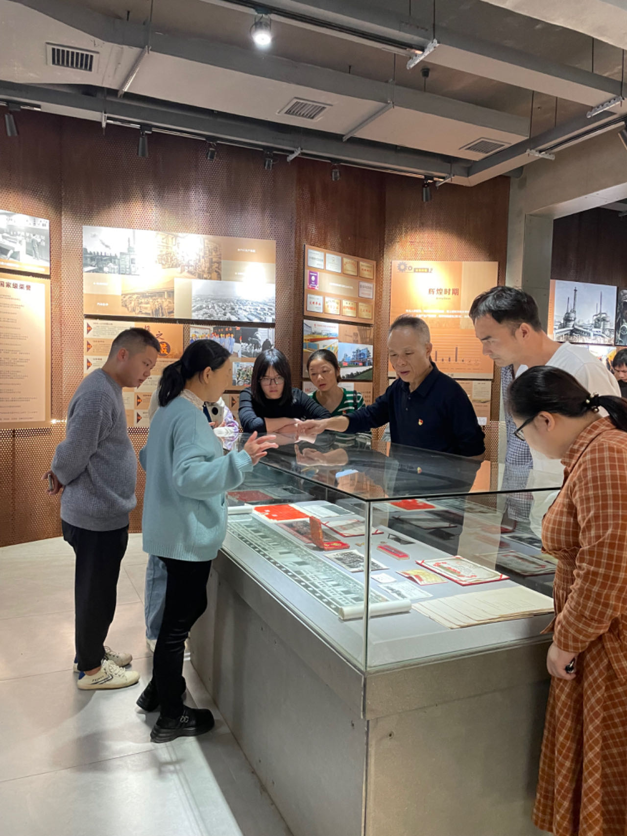 株洲市农机事务中心第一党支部组织开展 11月主题党日活动