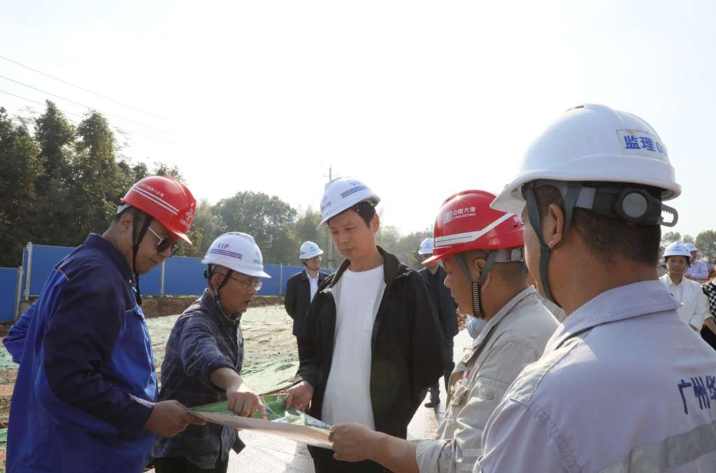 驻渌口区市人大代表第二小组开展代表小组主题活动