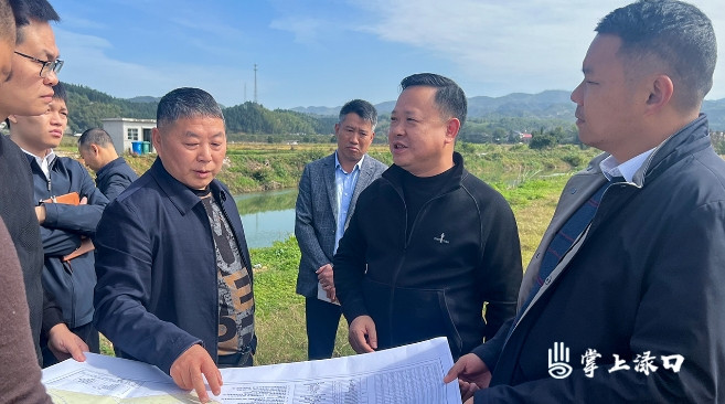 李晓彤到乡镇督办调研近期重点工作