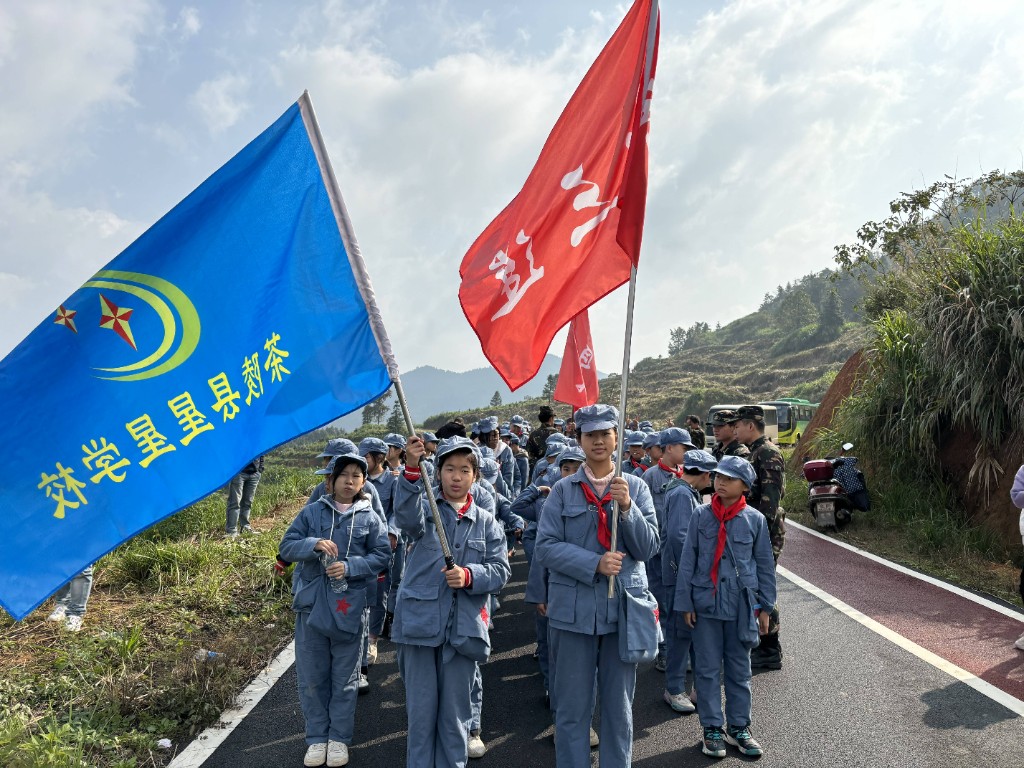 重走红军路  相约湾里红 -------茶陵县星星学校开展红色研学活动