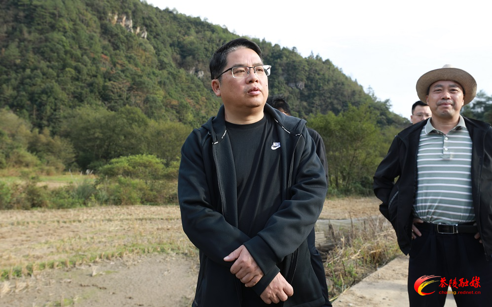 邓元连到腰潞镇调研指导工作