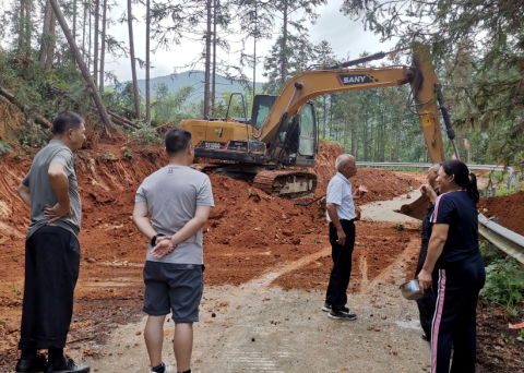 启动丫严公路改造，拓宽乡村振兴路
