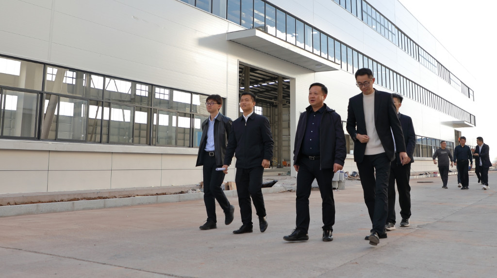 李晓彤调研园区在建重点项目