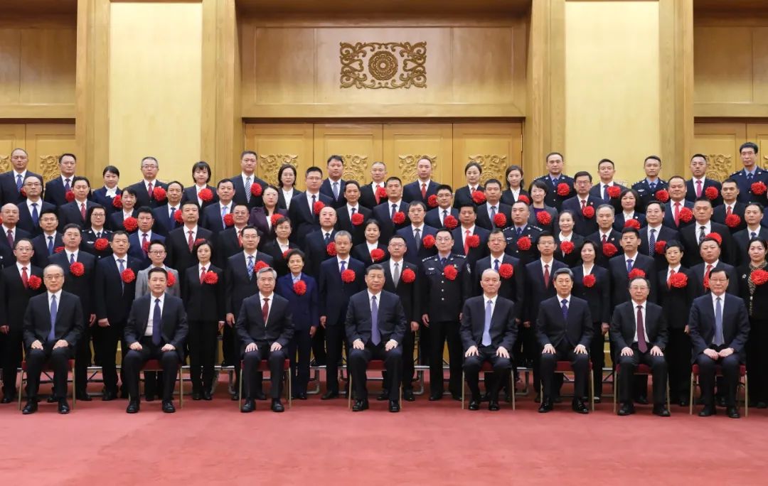 习近平会见全国"枫桥式工作法"入选单位代表