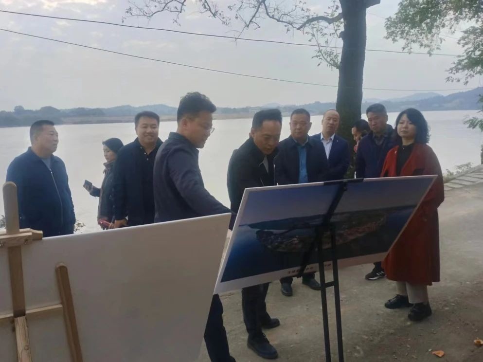 携手谋发展，合作促共赢——客商到访昭陵电商村项目进行考察