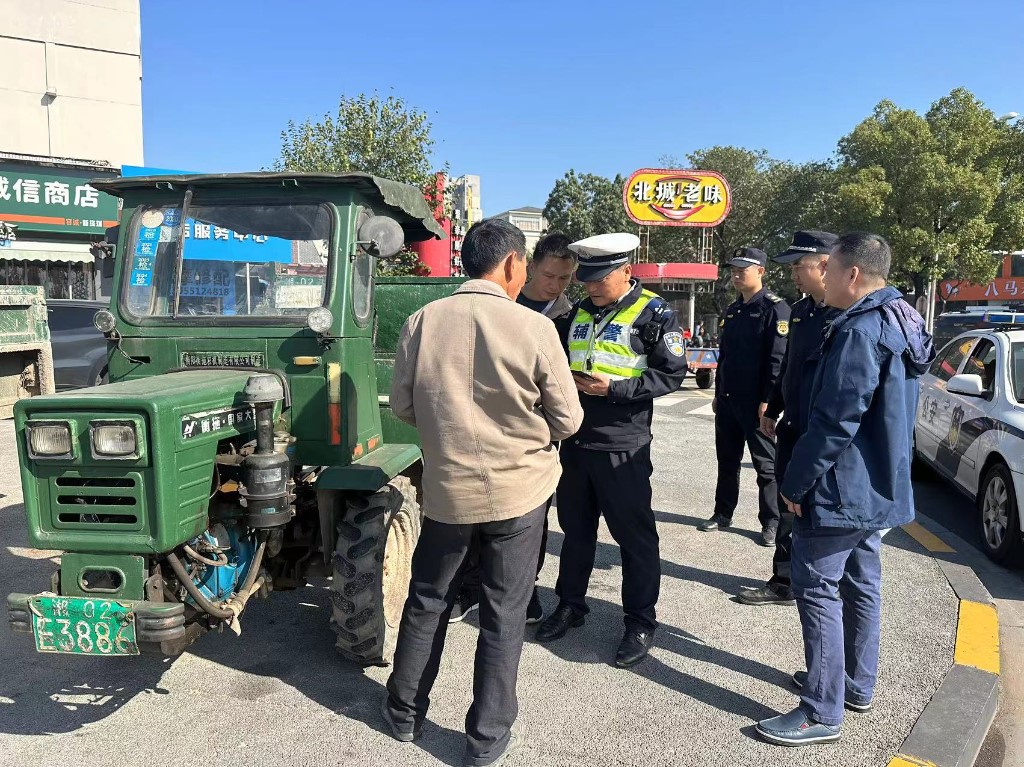 石峰区开展交通顽障痼疾联合执法行动
