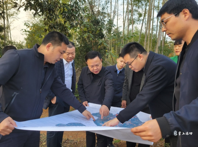李晓彤到古岳峰镇调研近期重点工作