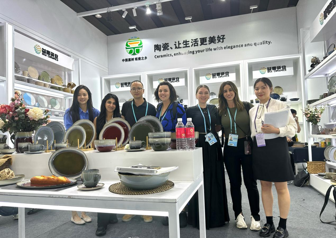 嘉树炻瓷企业首次入驻广交会品牌馆