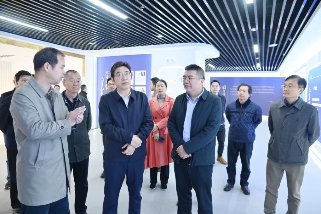 邓群策调研株洲北斗产业园
