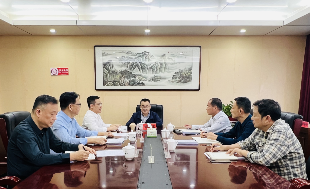 市生态环境局党组理论学习中心组（扩大）组织召开2023年第10次集体学习
