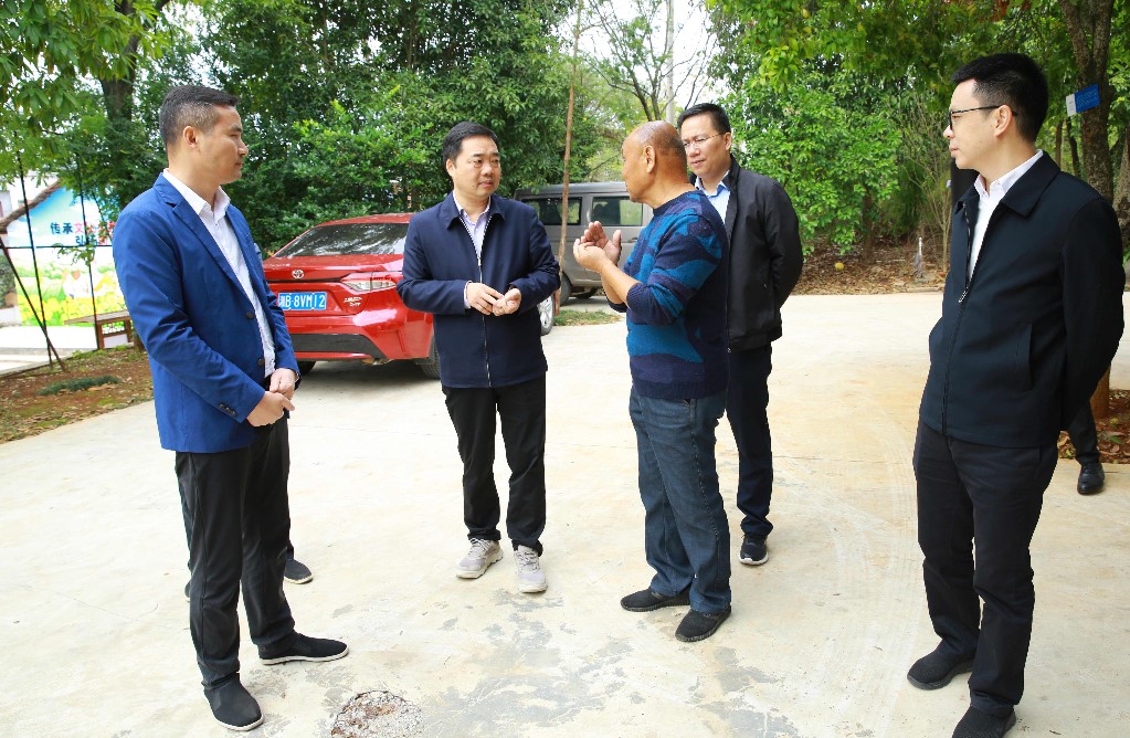 李鹏程调研全面从严治党工作