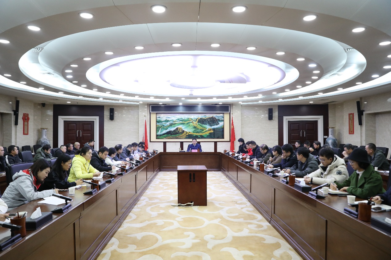 徐业伟主持召开局系统青年干部座谈会