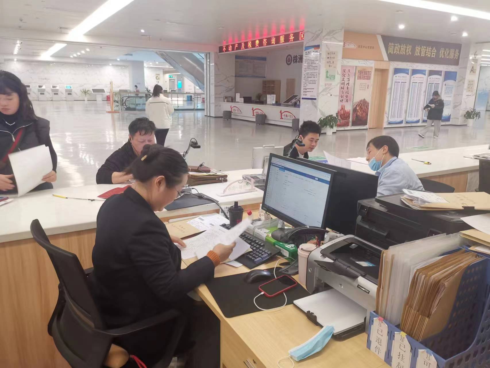 竣工即交证！助推企业项目建设跑出"加速度"