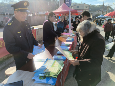 株洲市农业农村局开展“宪法进农村”主题宣传活动