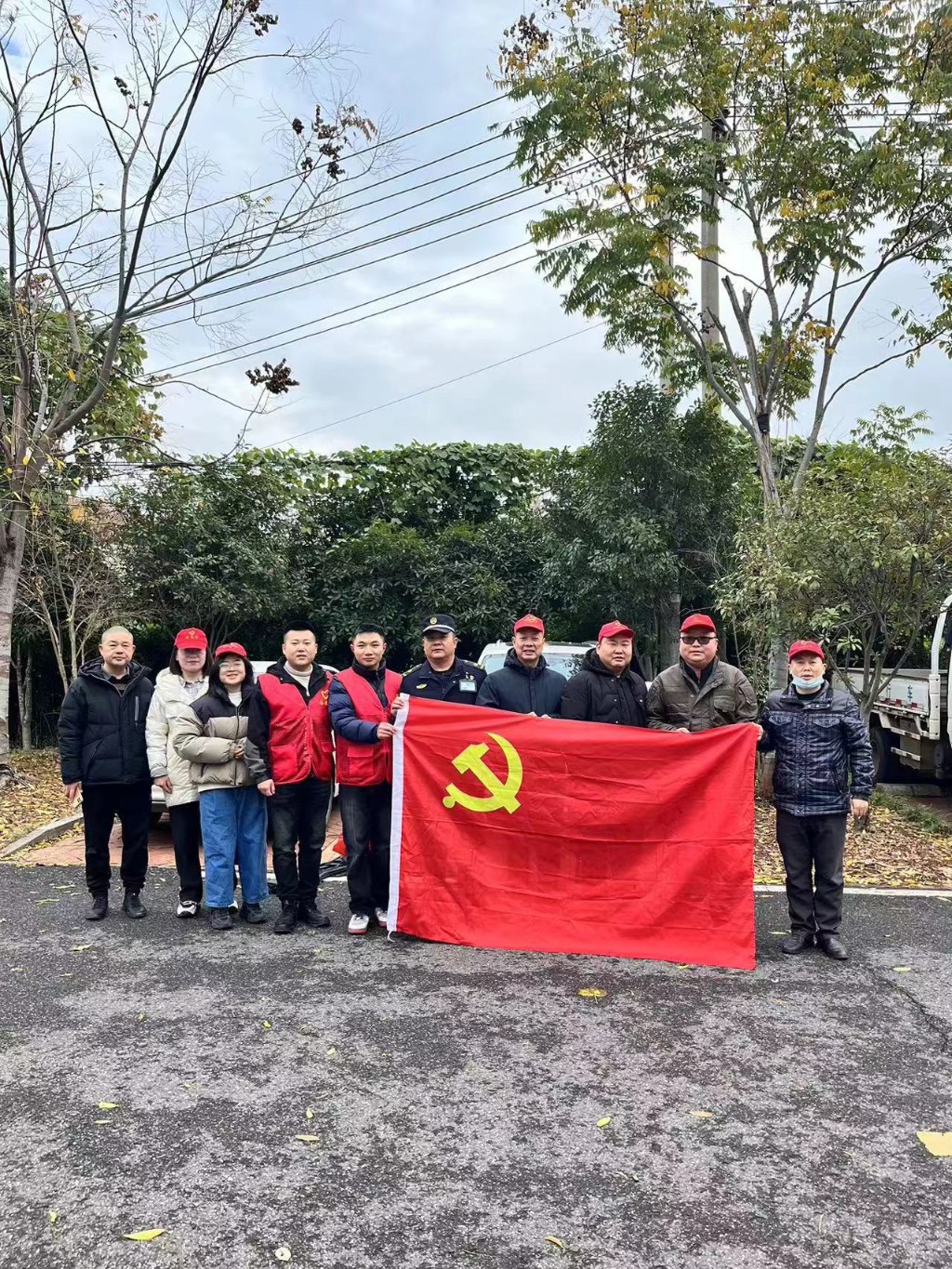 井龙街道机关支部开展志愿者活动