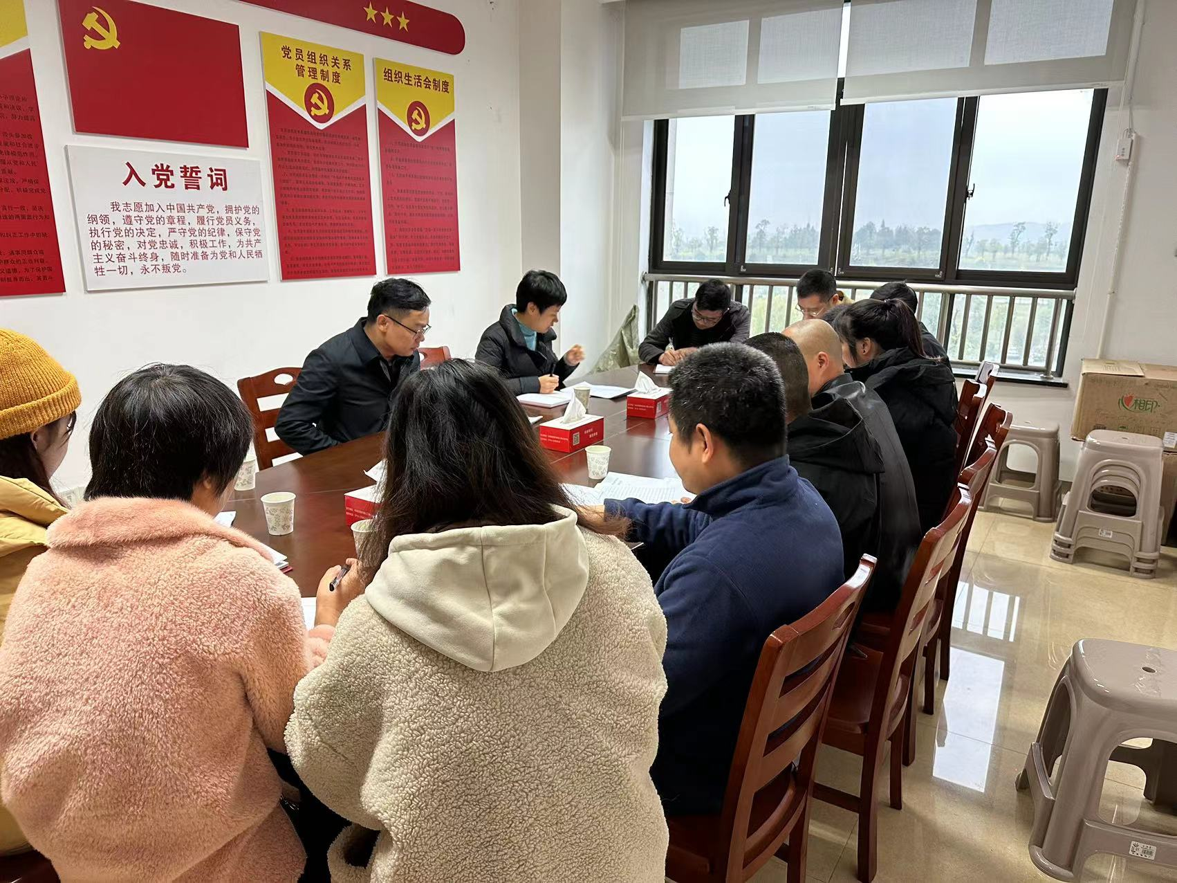 县金融办开展宪法宣传周系列主题活动