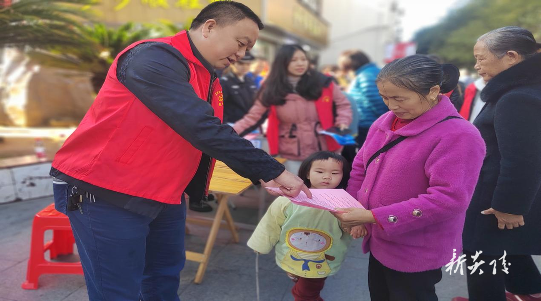 霞阳镇：禁毒宣传促民调 防毒意识入民心