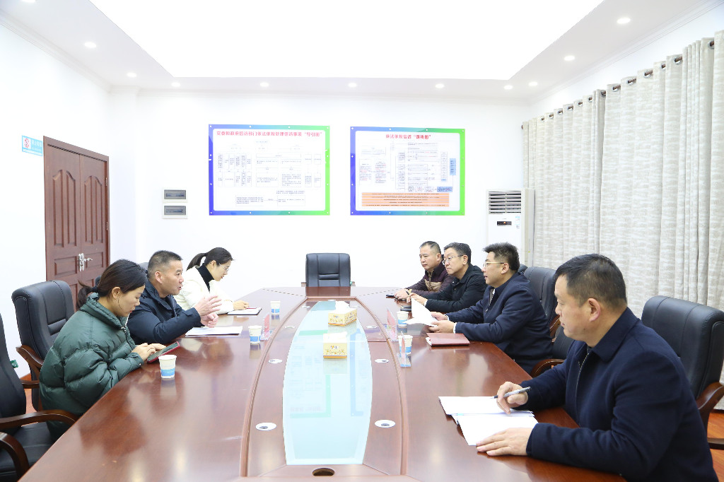 付访华公开接待群众来访