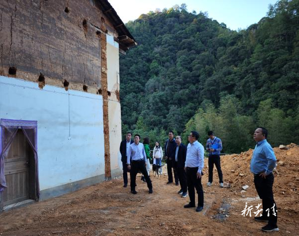 市住建局来炎督导C、D级非经营性自建房安全整治工作