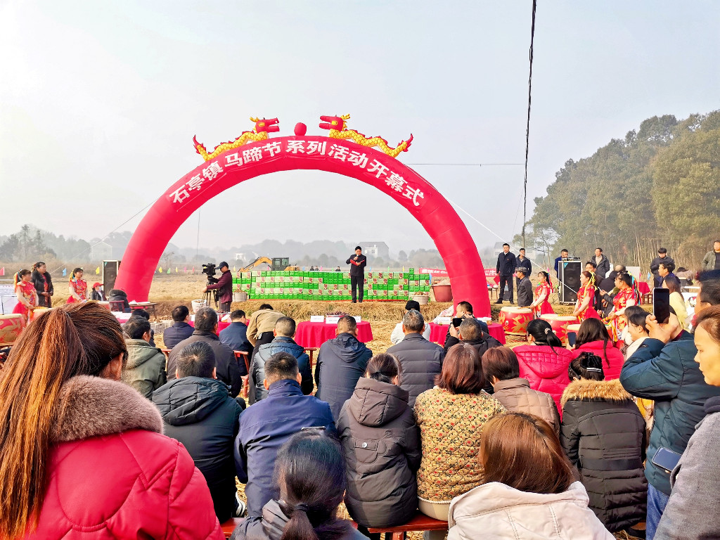 石亭马不停蹄“吃、喝、娱”与醴相遇