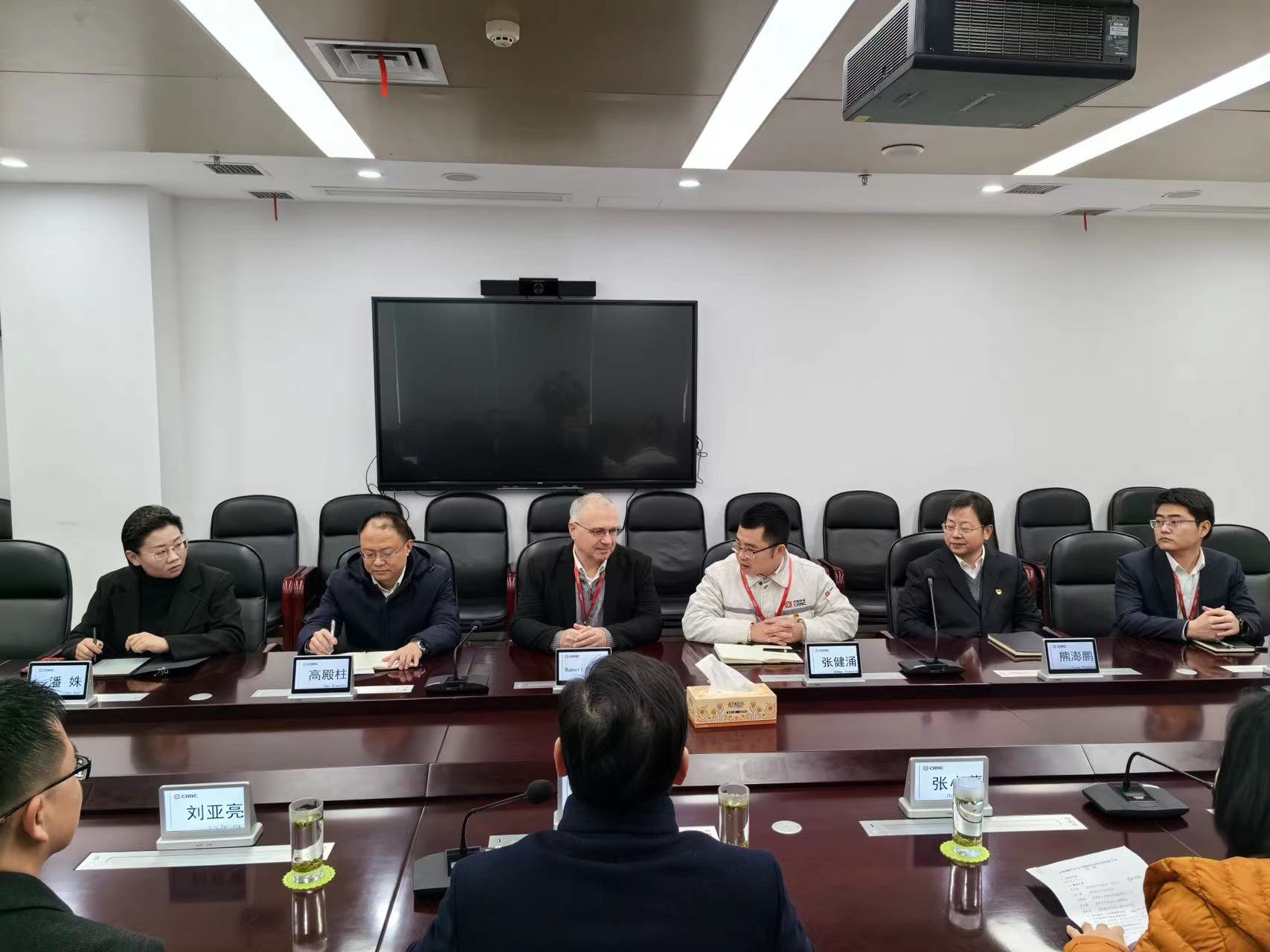 省科技厅曾立新副厅长来株走访慰问院士专家