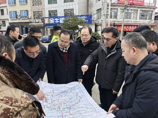 周超一行督导株洲道路隐患排查和春运公路保安保通保畅工作