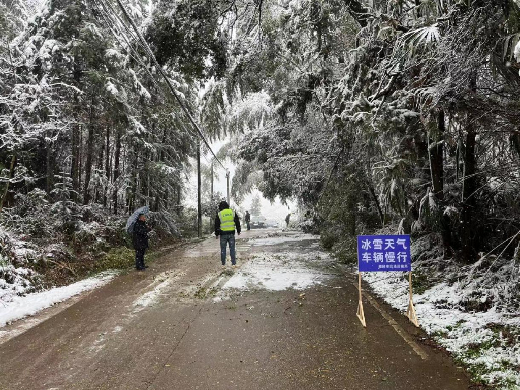 醴陵交通运输系统扎实做好低温冰冻雨雪天气防范应对工作