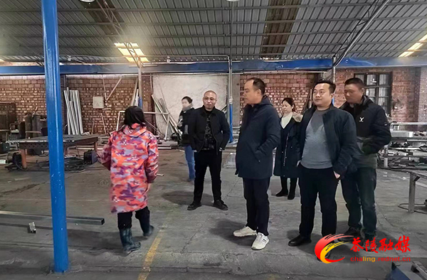 下东街道开展教培、餐饮等市场主体安全隐患排查行动