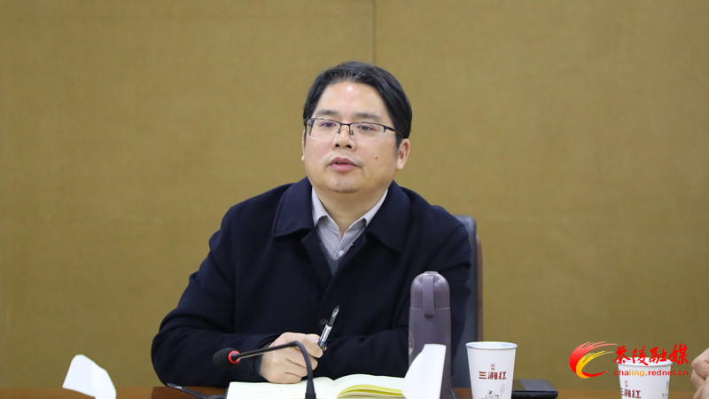 邓元连：全力防范低温雨雪冰冻天气