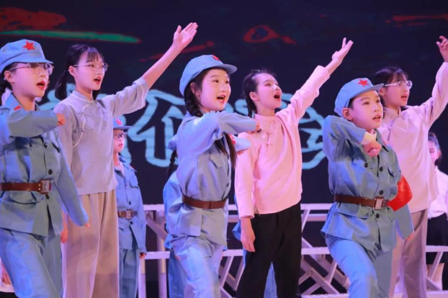 逐光而行,艺起向未来 长郡云龙第四届人文艺术节闭幕式暨2024年新年联欢会隆重举行