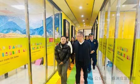 曹慧泉以“四不两直”方式暗访检查安全生产工作