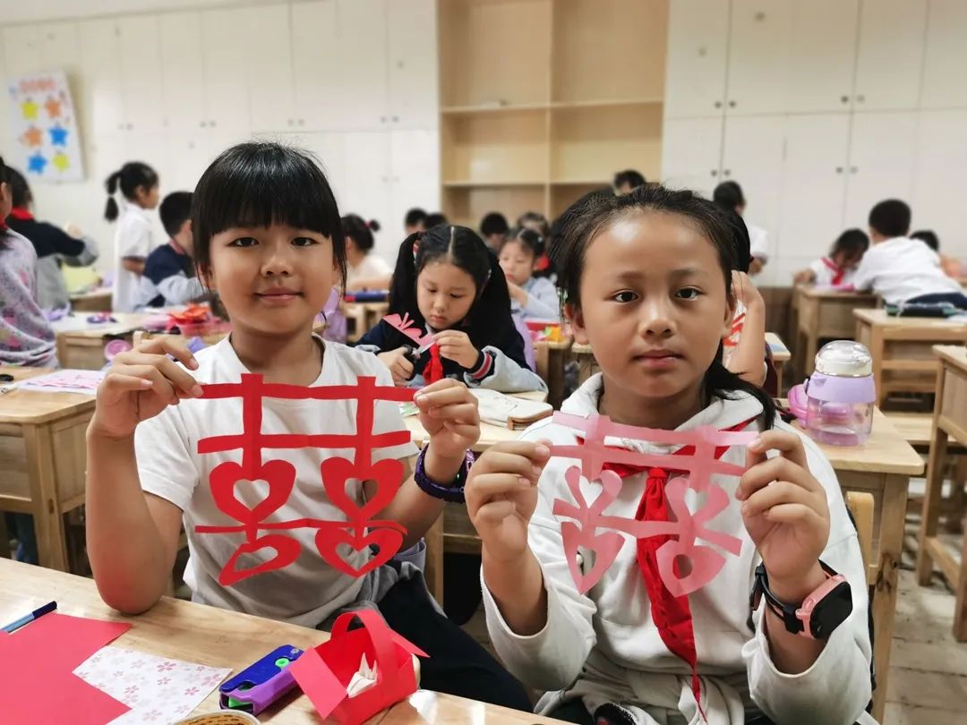 “社”彩缤纷，艺动童年｜先锋小学开展社团展示活动