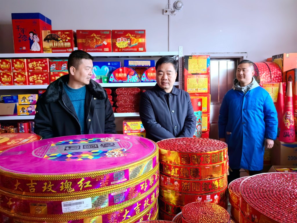 李鹏程调研岁末年初安全生产工作时强调：牢牢守住安全底线　确保人民群众安全、舒心过节