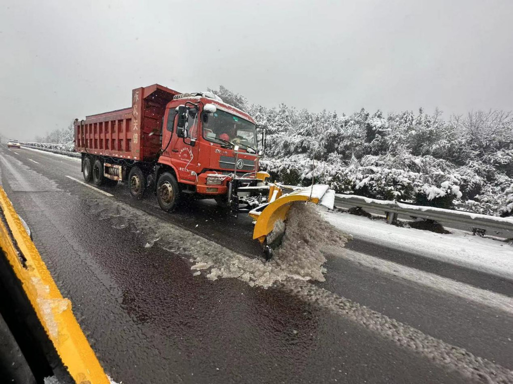株洲交通运输部门迎风战雪保通保畅保生产