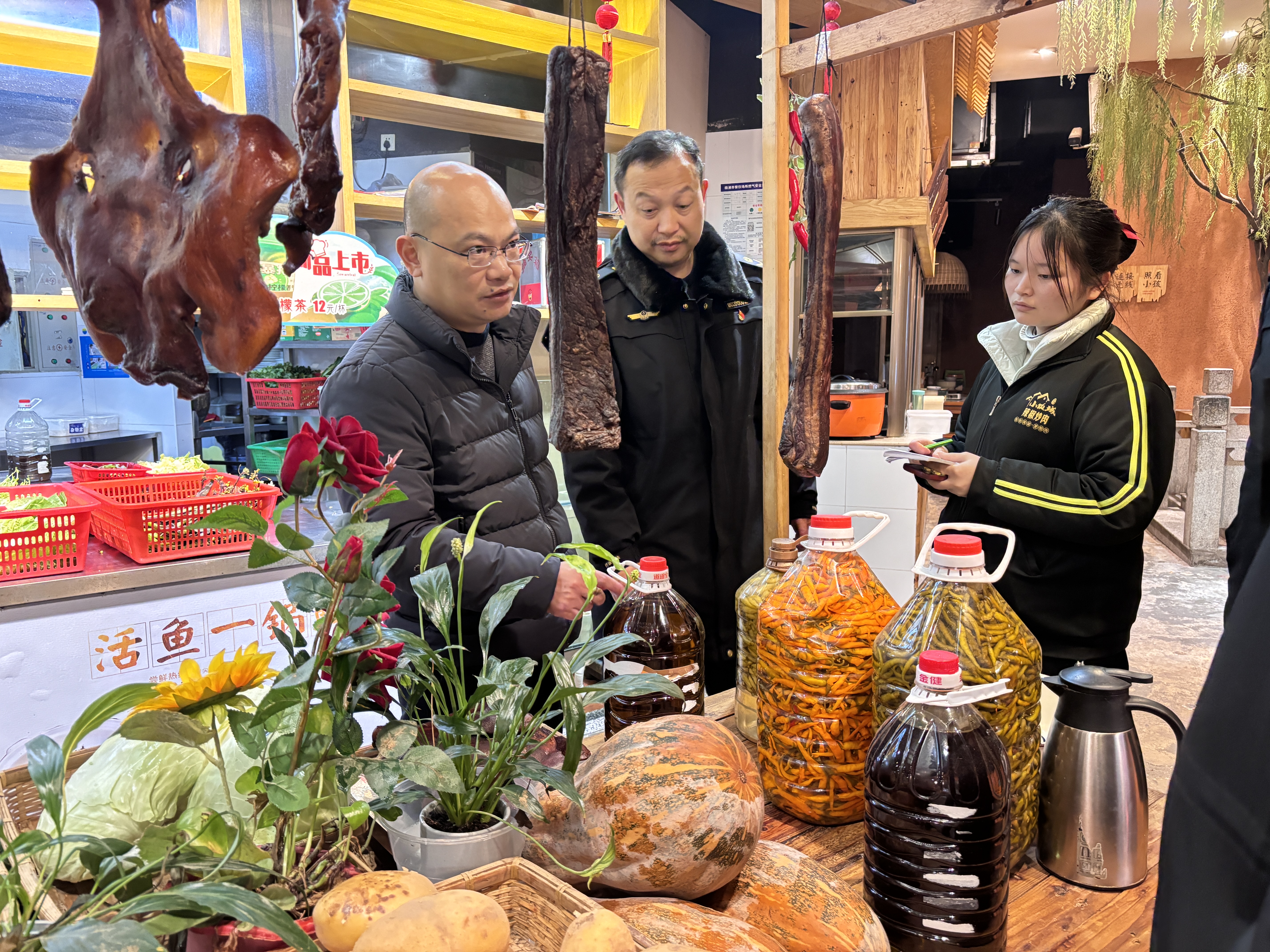 芦淞区市场监督管理局开展"年夜饭"食品安全专项检查
