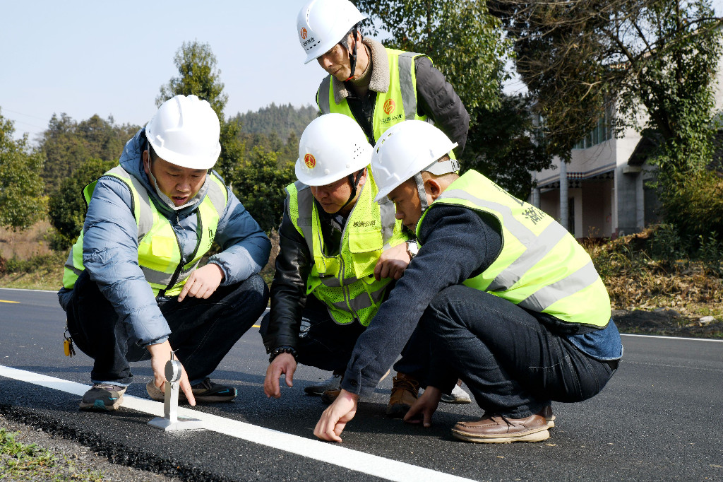 株洲100公里普通公路中修工程即将竣工