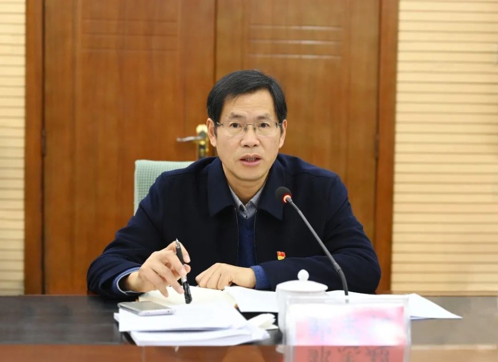 区委常委班子召开主题教育专题民主生活会