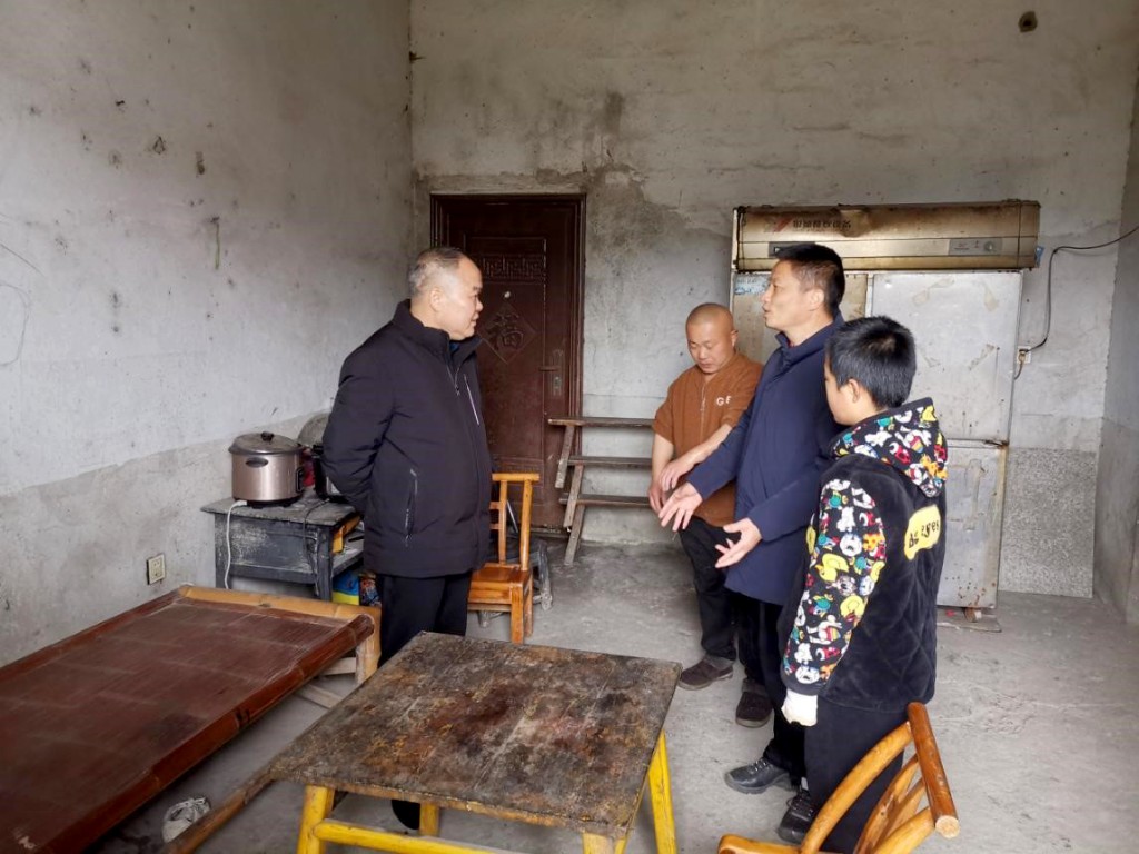 株洲市医保局开展2024年春节前集中走访慰问活动