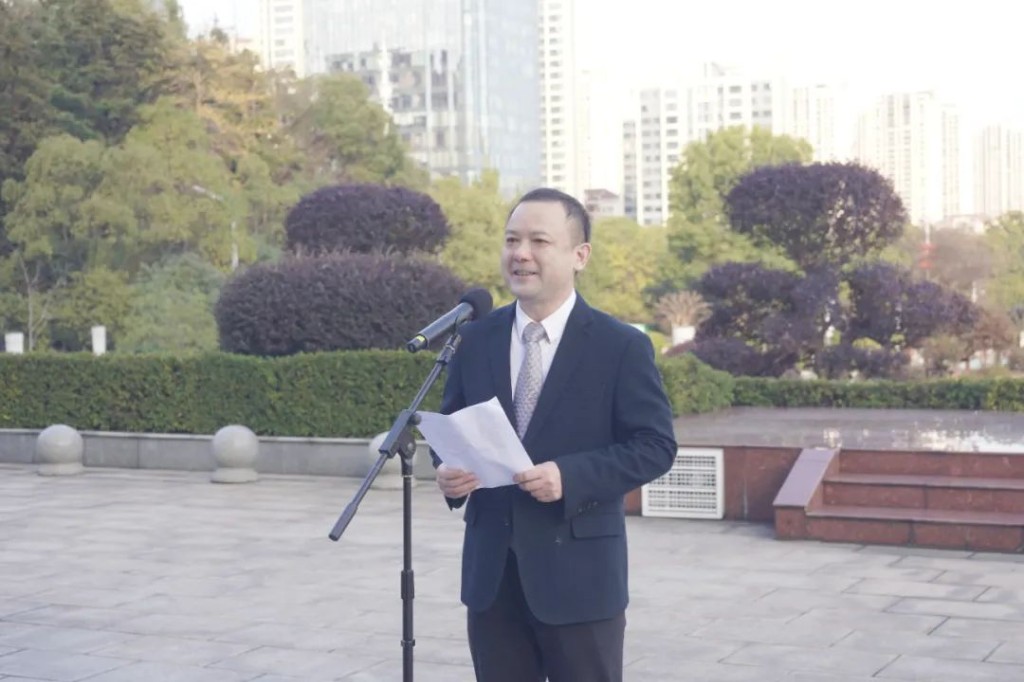 新春首个工作日：株洲高新区（天元区）举行升国旗仪式