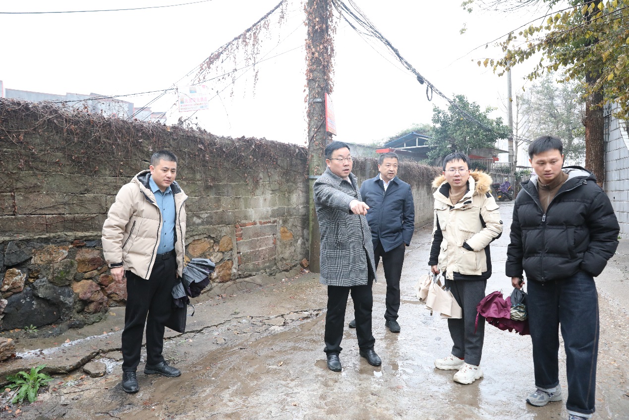 冰天雪地 安全第一——市资规局开展地质灾害隐患专项巡查工作