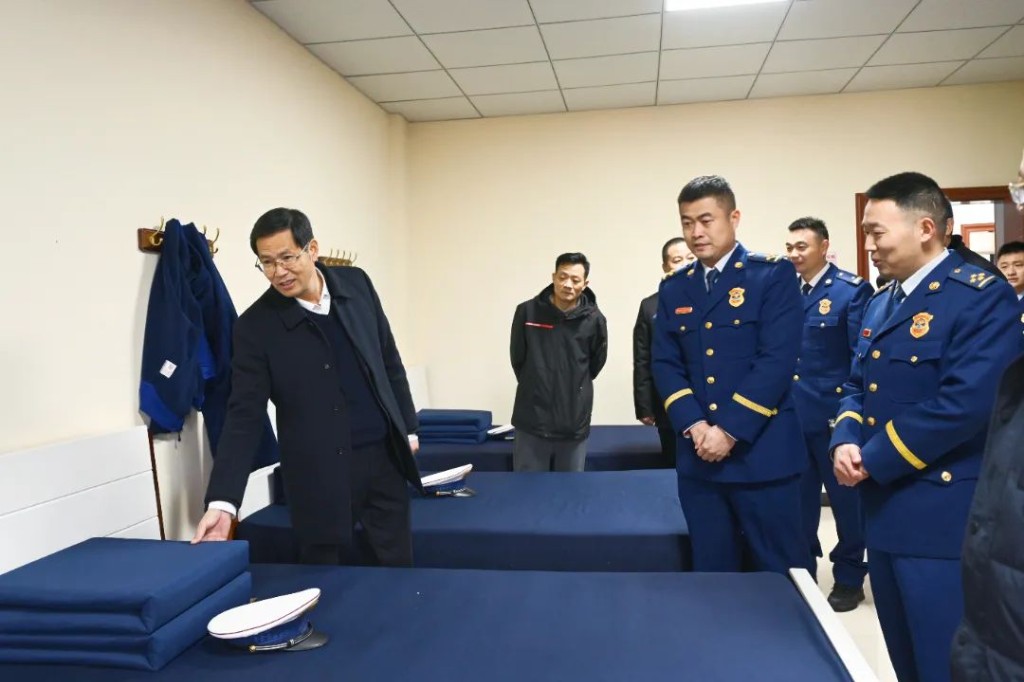 立春送祝福，石峰区“四大家”领导开展春节前走访慰问活动