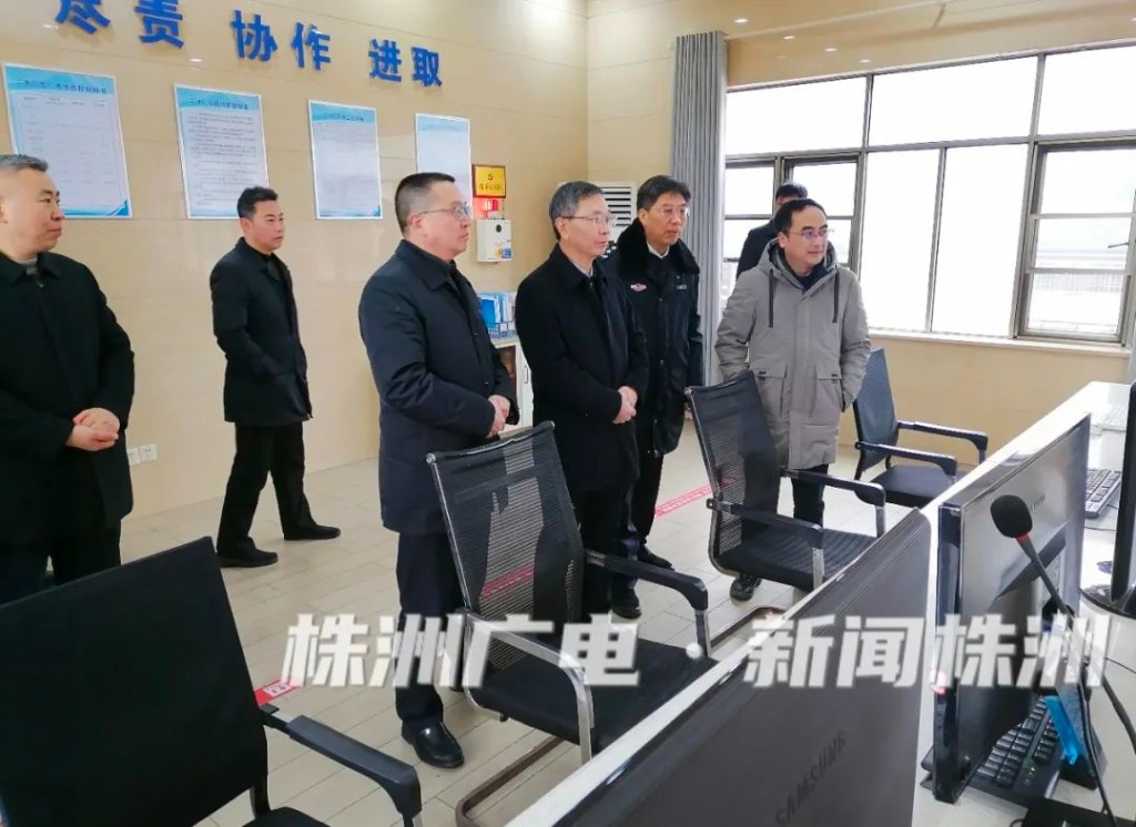 陈恢清春节前检查安全生产、市场供应保障、春运保通保畅工作