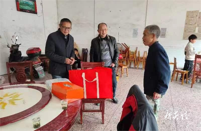 策源乡：走访探望特困户 真情关爱暖人心