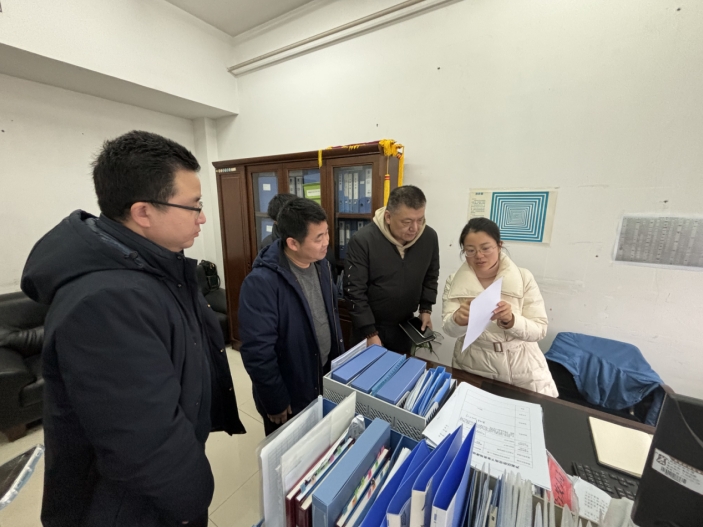 “一把手”一线办  走流程出实效
