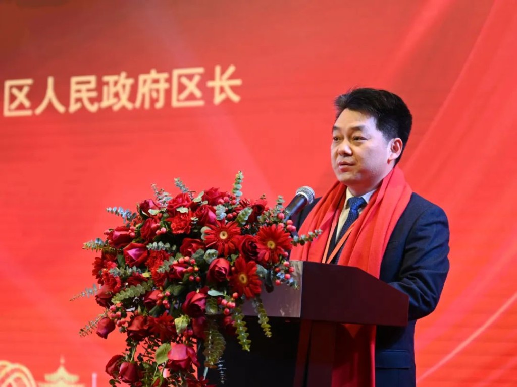 石峰区、株洲经开区湘商回归和返乡创业迎春推介会暨经济高质量发展论坛举行