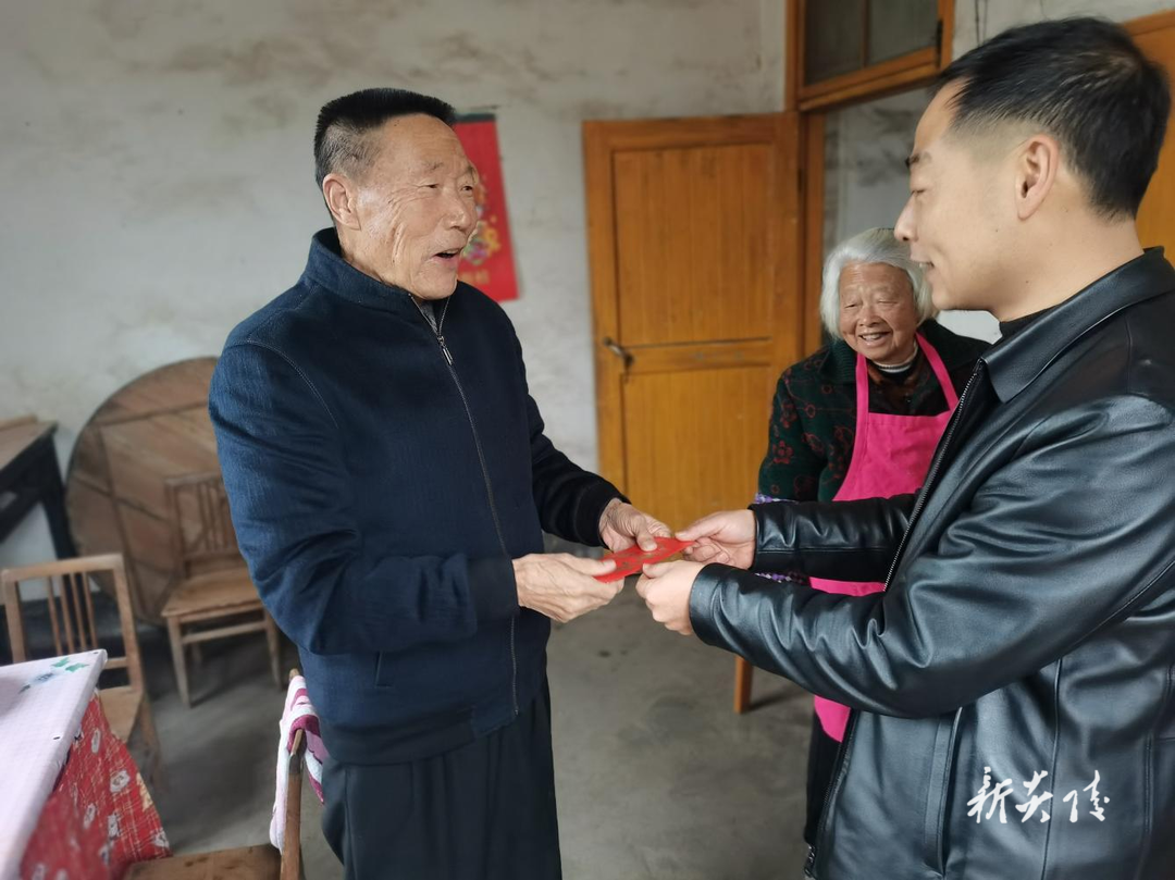 大院农场：岁末送关怀 慰问传温暖