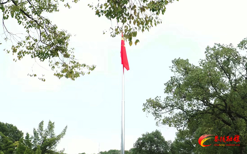 龙年首个工作日：茶陵举行升旗仪式